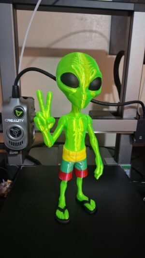 Alien bermuda amarela, verde. vermelha 29cm